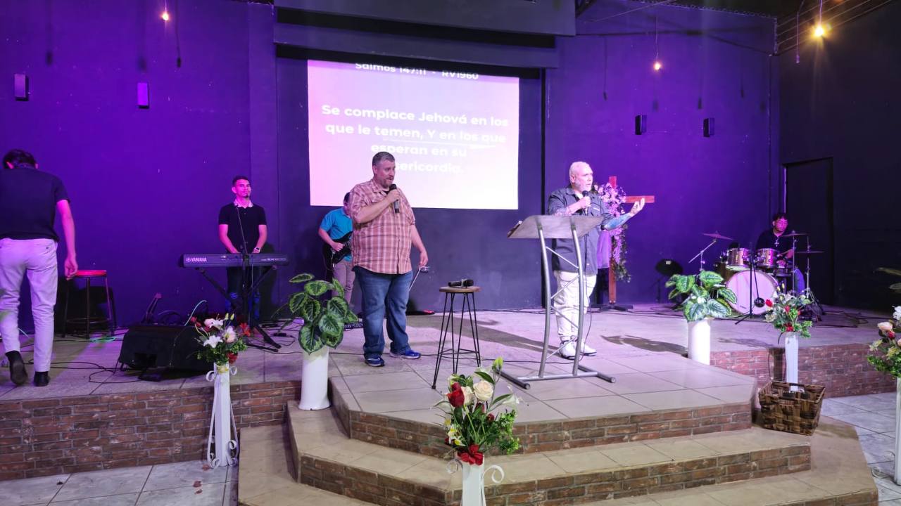 Pastor Michael Chamberlain sharing a message at a church in Nicaragua
